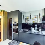 Seasons Raw Nest-adults Only Apartament