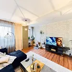 Seasons Raw Nest-adults Only Apartament