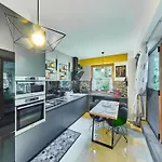 Seasons Raw Nest-adults Only Апартаменты