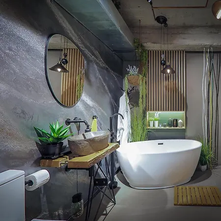 Seasons Raw Nest-adults Only * Brasov