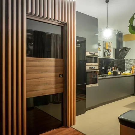 Seasons Raw Nest-adults Only