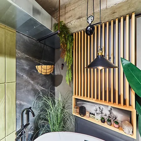 Seasons Raw Nest-adults Only Apartamento