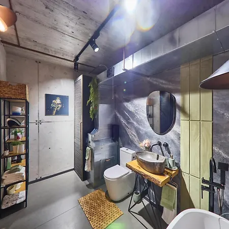 Seasons Raw Nest-adults Only Braşov