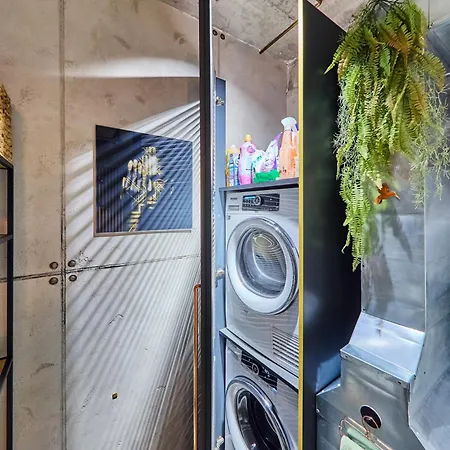 Seasons Raw Nest-adults Only