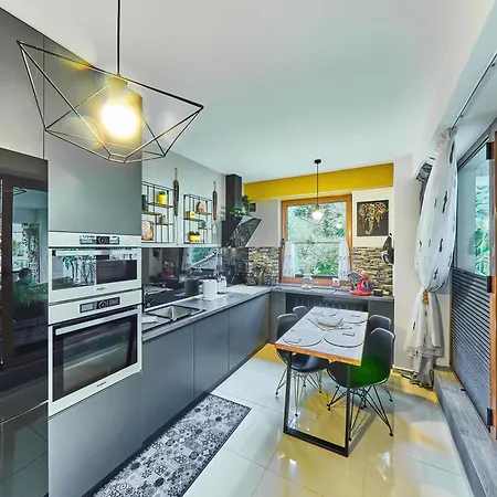 Seasons Raw Nest-adults Only Apartamento