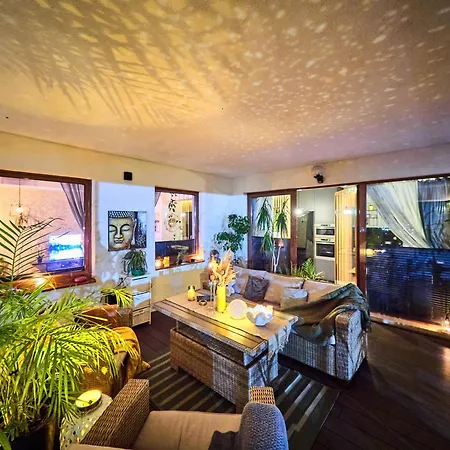 Seasons Raw Nest-adults Only Braşov