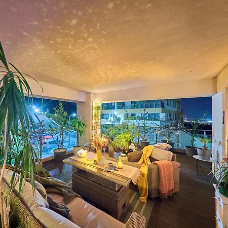 Seasons Raw Nest-adults Only * Braşov