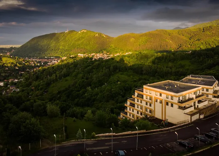 Seasons Raw Nest-adults Only 公寓 *