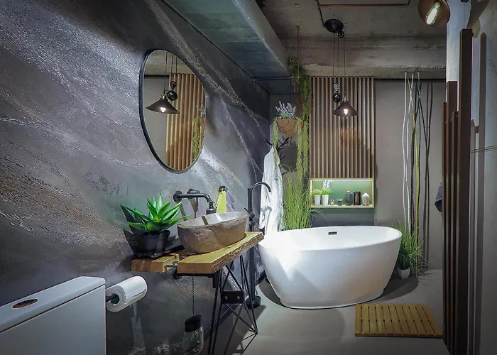 Seasons Raw Nest-adults Only * 布拉索夫