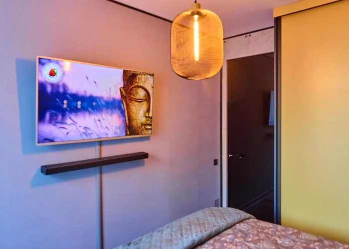 公寓 Seasons Raw Nest-adults Only *