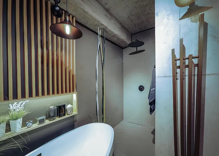 Seasons Raw Nest-adults Only *