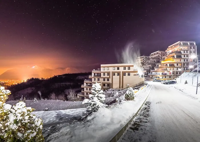 Seasons Raw Nest-adults Only 公寓 布拉索夫