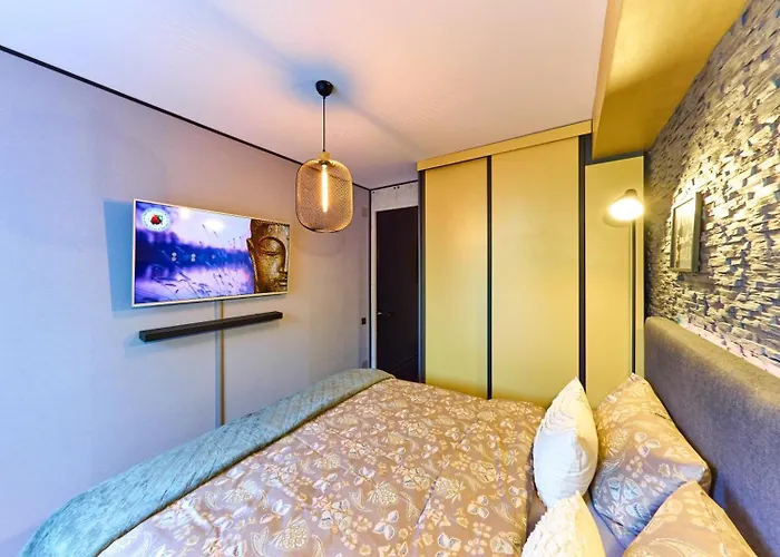 公寓 Seasons Raw Nest-adults Only 布拉索夫