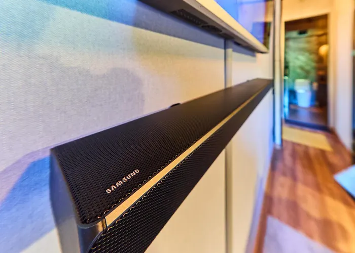 Seasons Raw Nest-adults Only 布拉索夫