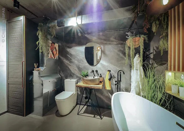 Seasons Raw Nest-adults Only *