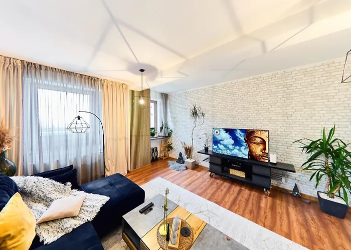 Seasons Raw Nest-adults Only 公寓