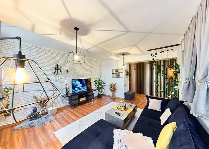 Seasons Raw Nest-adults Only 公寓 布拉索夫