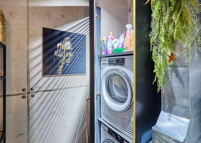 Seasons Raw Nest-adults Only