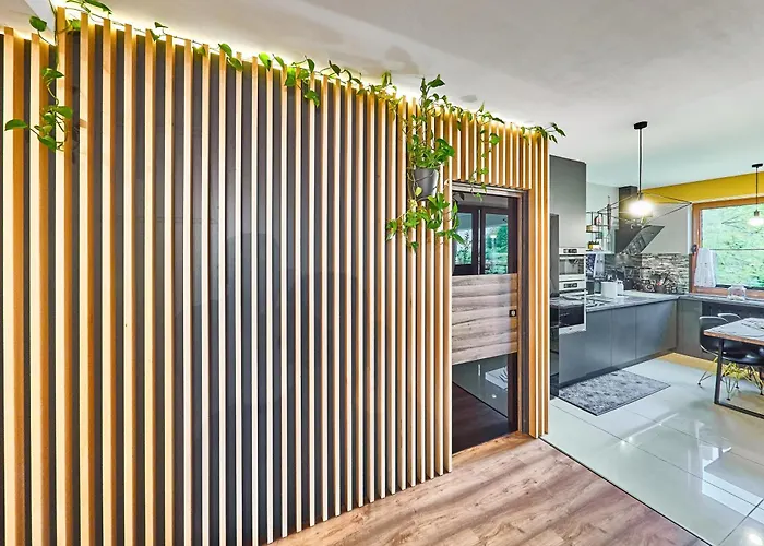 Seasons Raw Nest-adults Only 公寓 布拉索夫