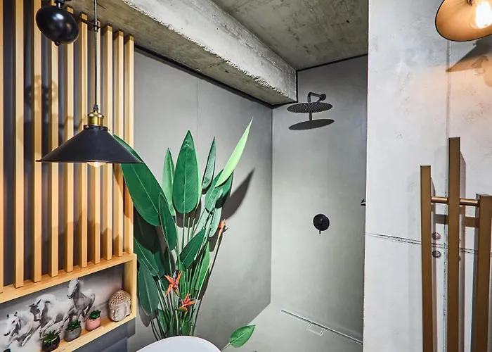 Seasons Raw Nest-adults Only *