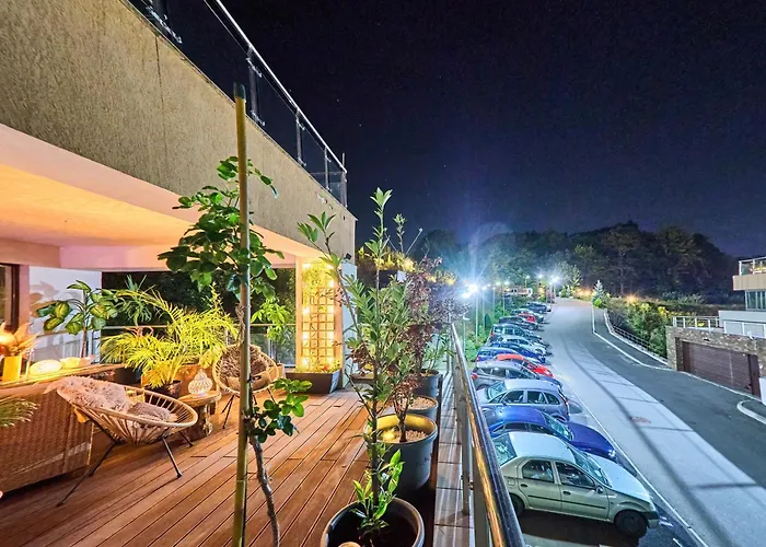 Seasons Raw Nest-adults Only 公寓 布拉索夫