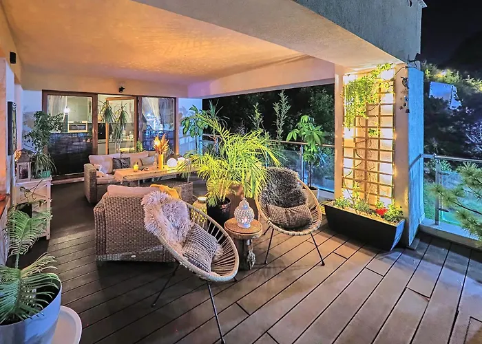 Seasons Raw Nest-adults Only 公寓 布拉索夫