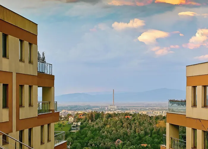 Seasons Raw Nest-adults Only 公寓